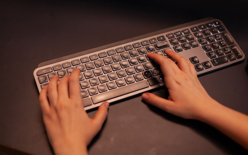 Mengenal Tombol-tombol Keyboard dan Fungsinya