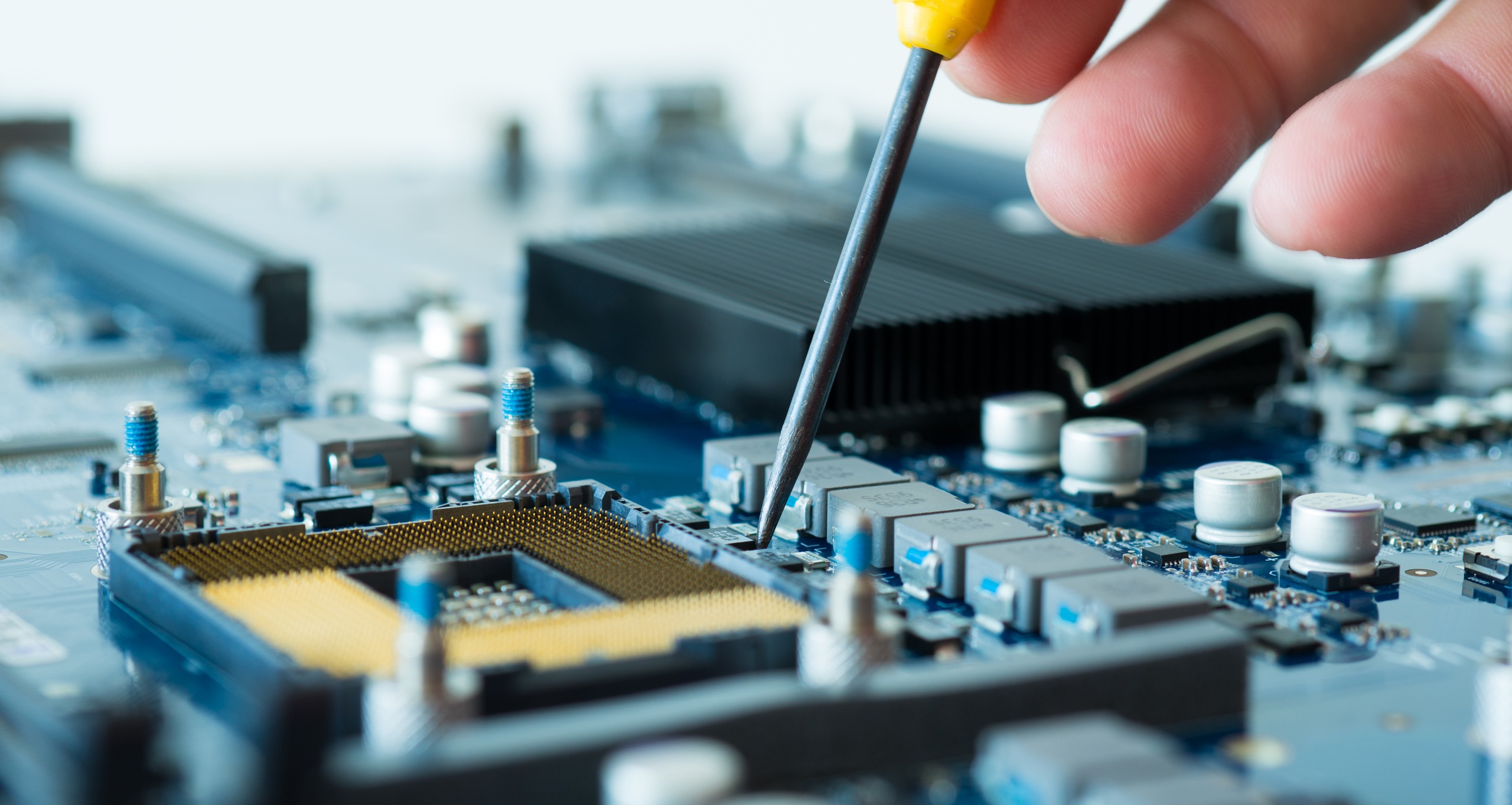 Panduan Lengkap Mengenal Hardware Komputer: Apa, Jenis, dan Fungsinya